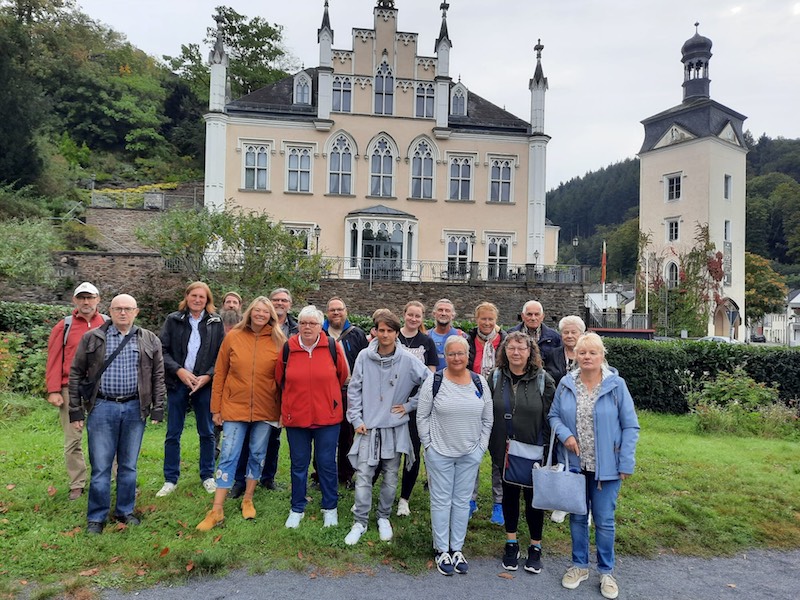 Ausflug nach Bendorf (auf dem Bild zu sehen: Schloss Sayn) und Koblenz